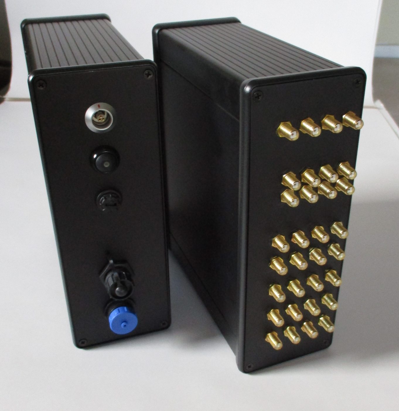 Single and multi-channel GPR controllers with array connectors